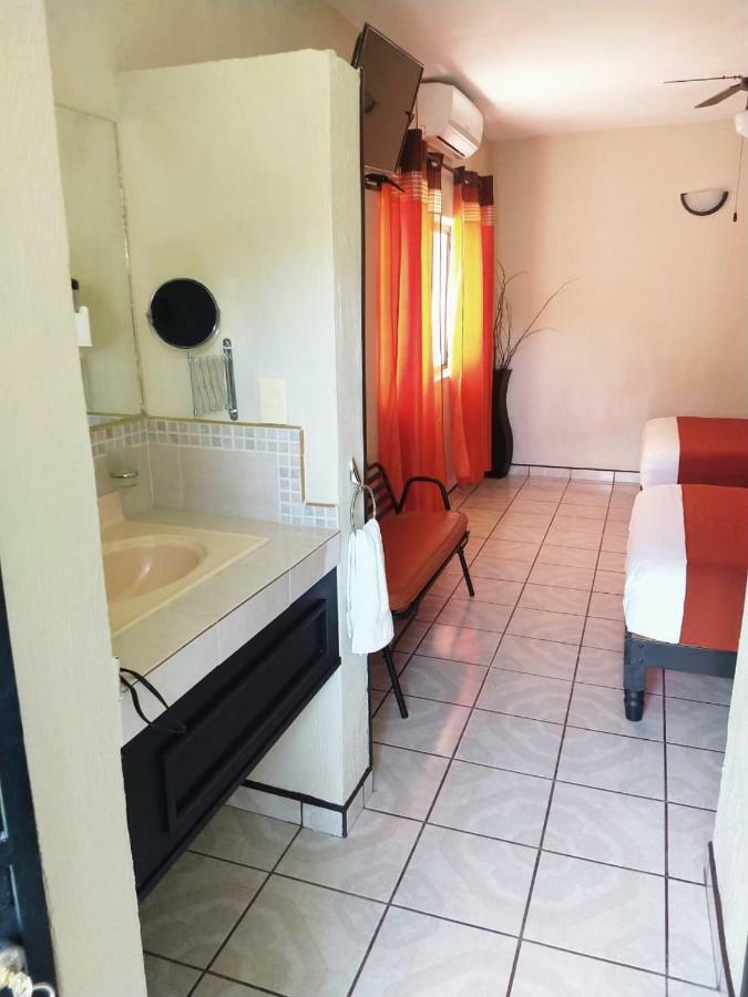 Hotel Brambila Union de Tula Bagian luar foto